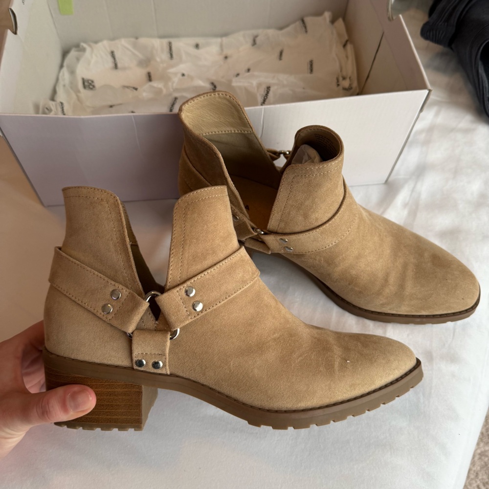 NEW Tan Ankle Boots